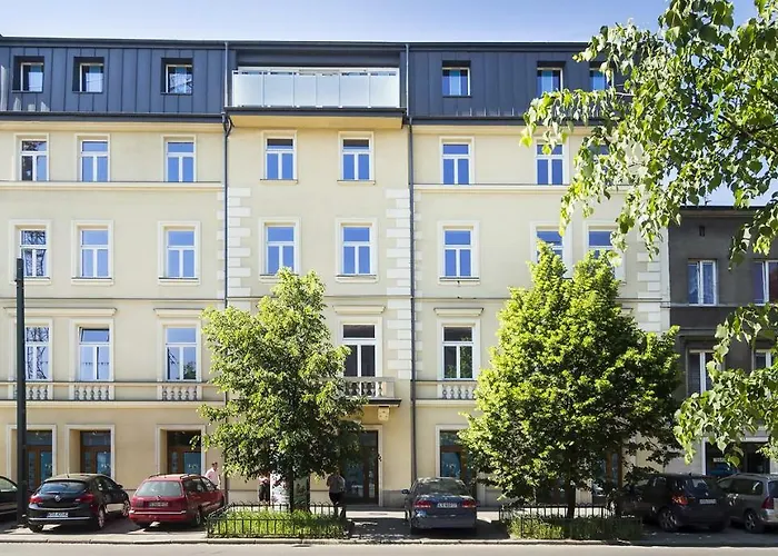 Tcf Home - Big Apartment With Free Garage